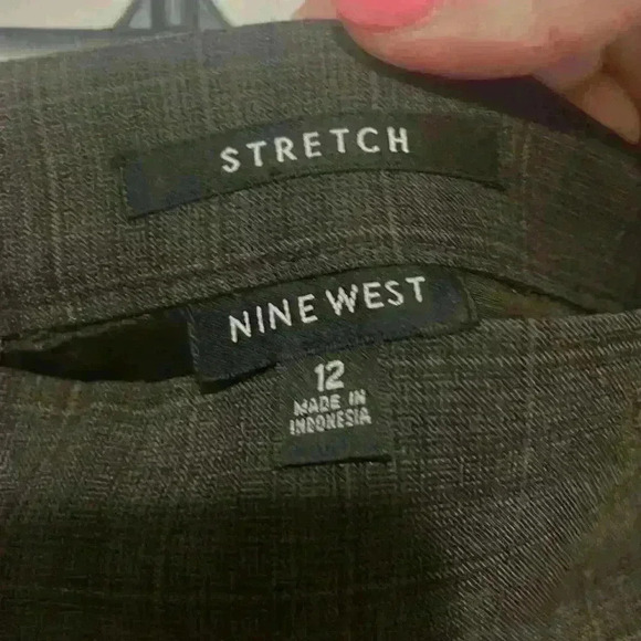 Nine West Stretch size 12 Plaid Button Skirt Classic Vintage style Design - Picture 6 of 6